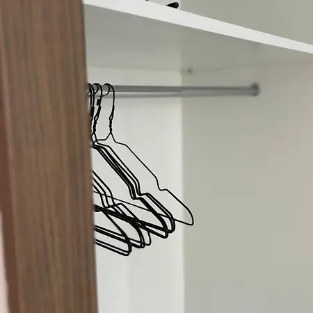 Luca Apts Napa * アヤナパ